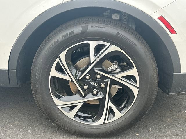 Used 2025 Lincoln Nautilus Premier AWD/4WD image 21