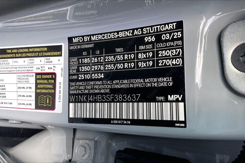 Certified 2025 Mercedes-Benz GLC 300 4MATIC w/ AMG Line image 25