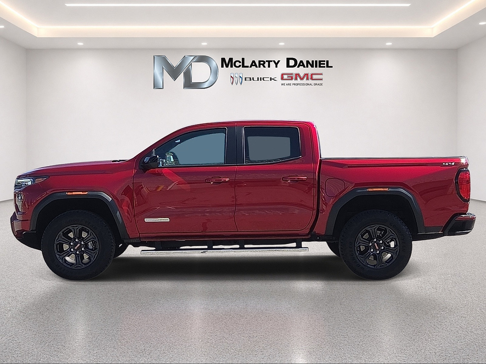 Used 2025 GMC Canyon Elevation w/ Convenience Package AWD/4WD image 2