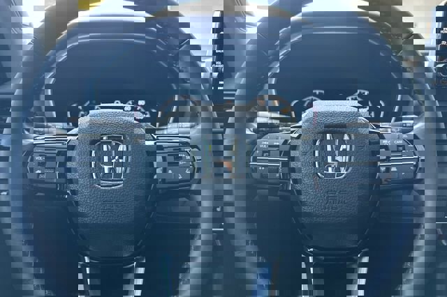 Used 2025 Honda Pilot Touring image 28