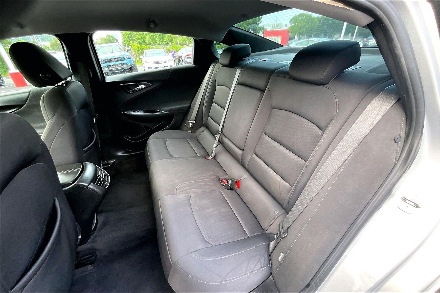 Used 2020 Chevrolet Malibu LT FWD image 24
