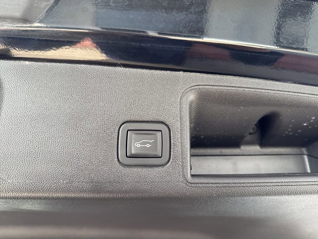 Used 2023 GMC Terrain AT4 w/ Infotainment Package II image 56