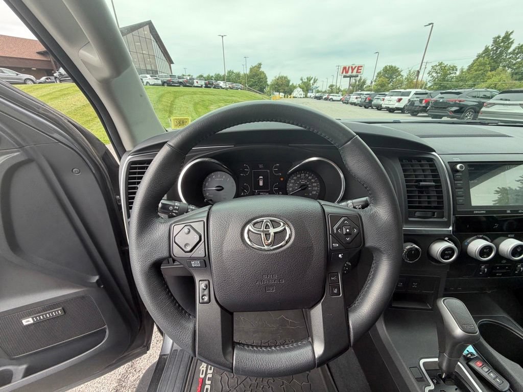 Used 2021 Toyota Sequoia TRD Pro AWD/4WD image 26