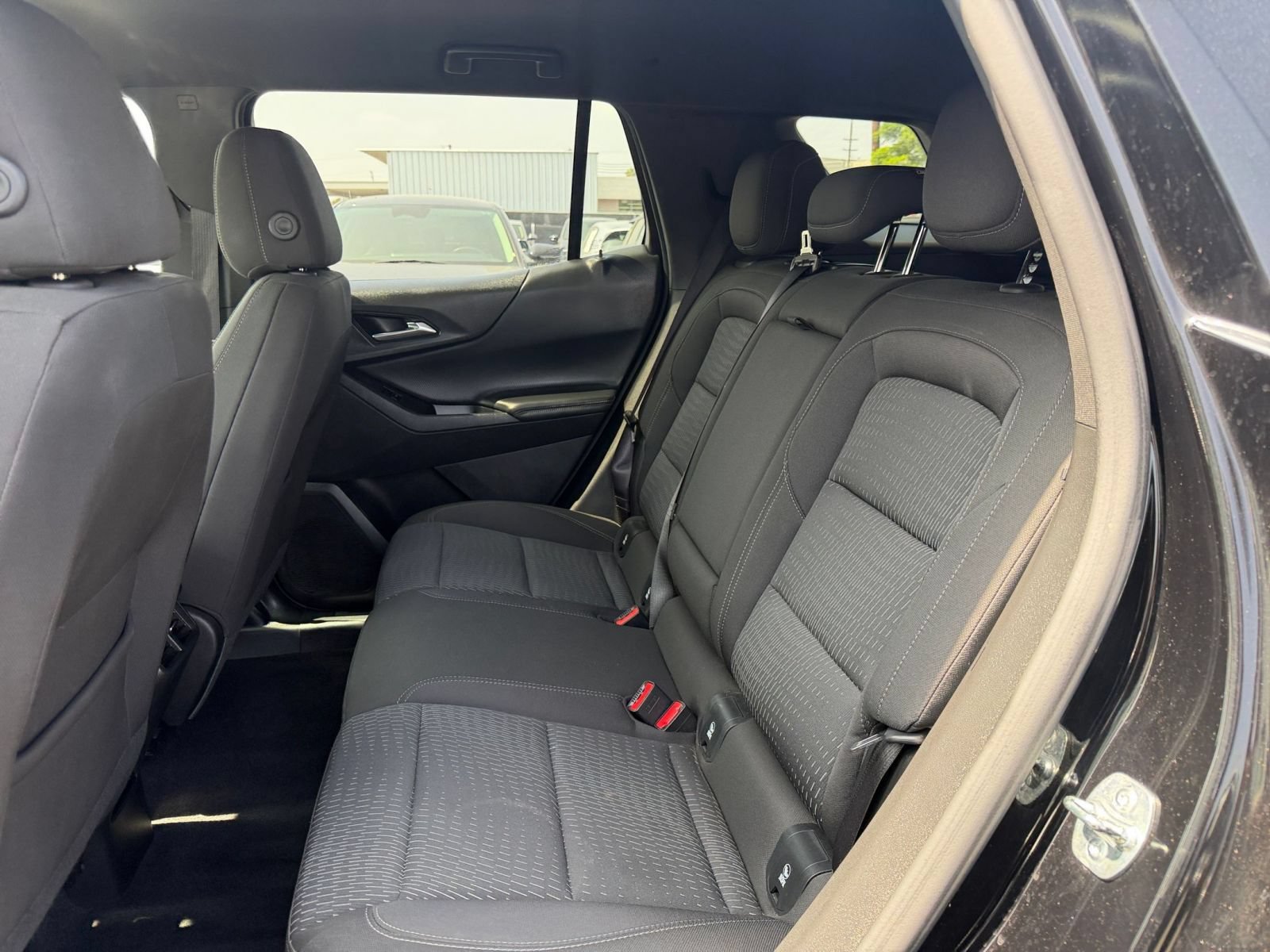 Used 2025 Chevrolet Equinox LT FWD image 26