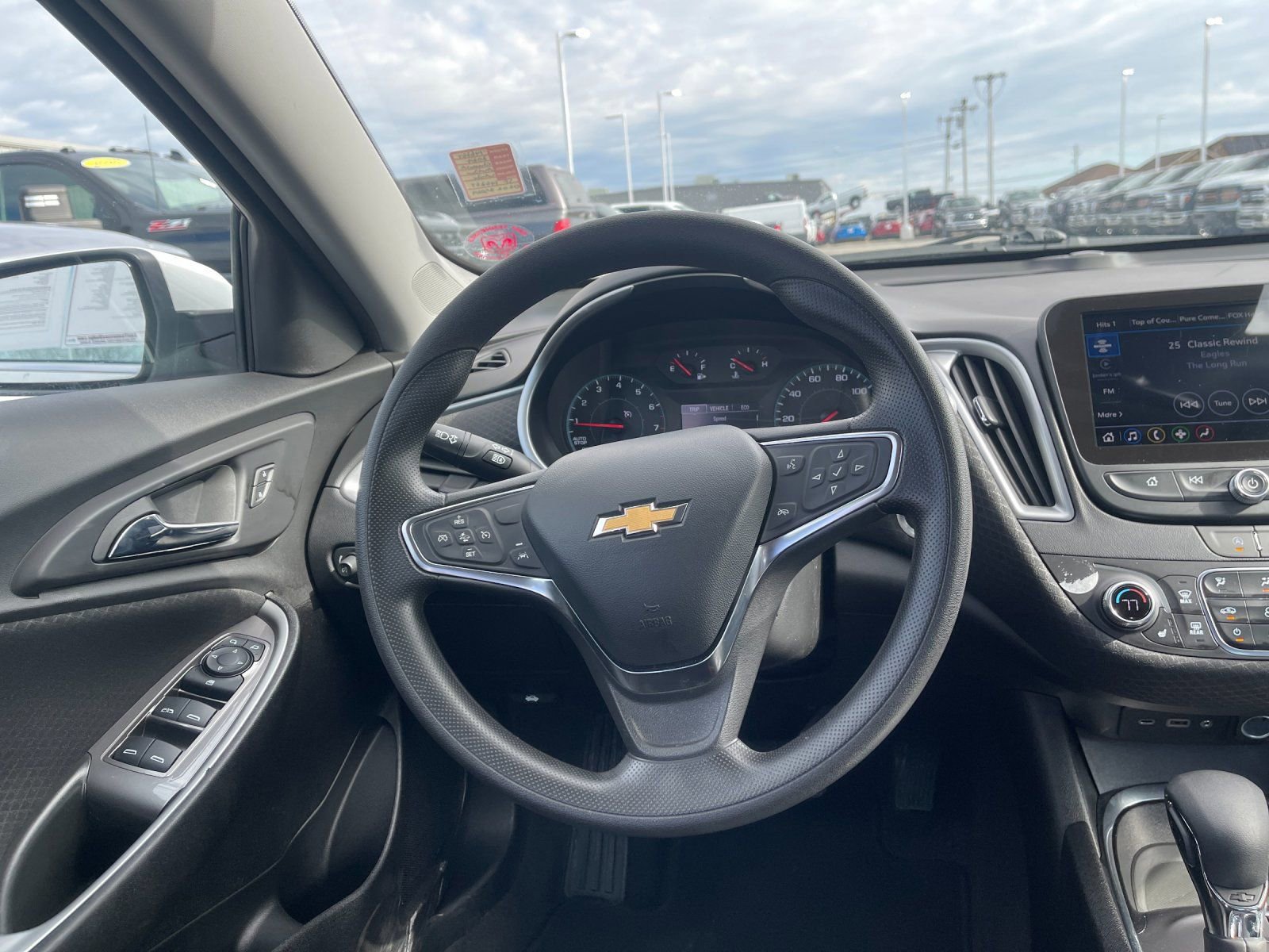 Used 2025 Chevrolet Malibu LT image 16