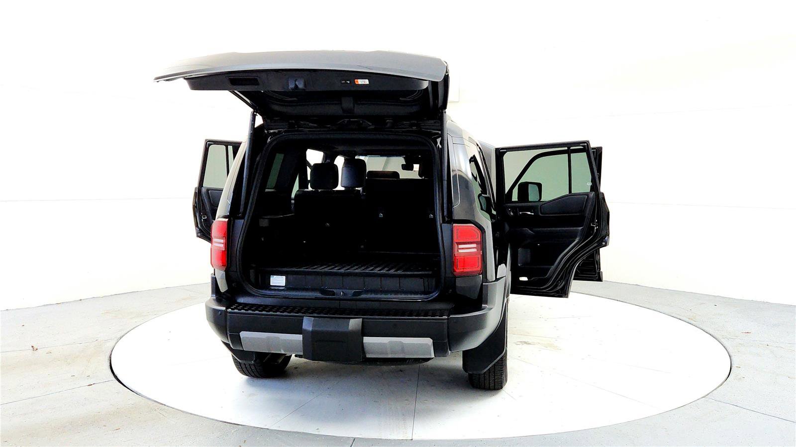 Used 2024 Toyota Land Cruiser image 11