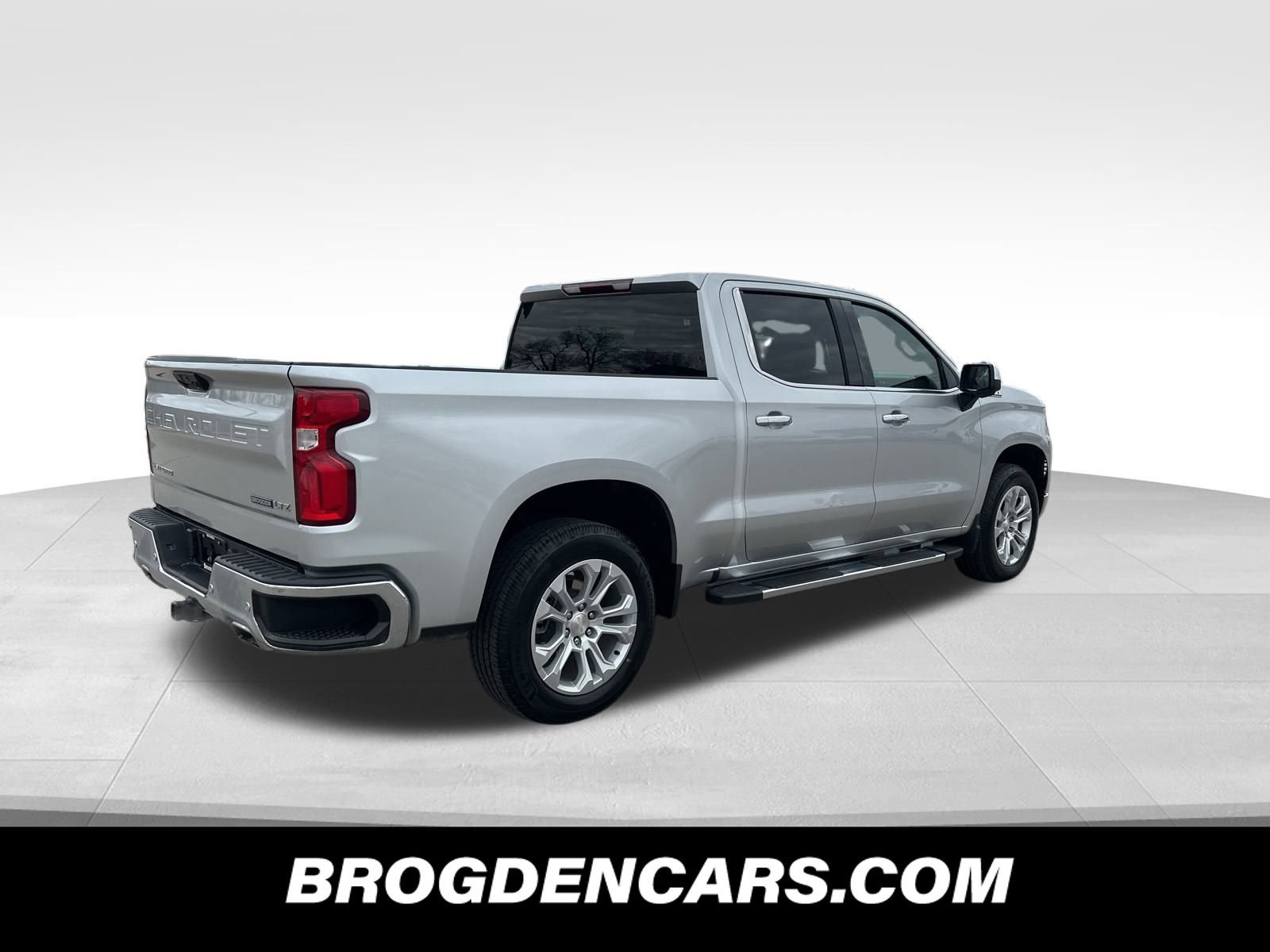 Used 2022 Chevrolet Silverado 1500 LTZ image 3