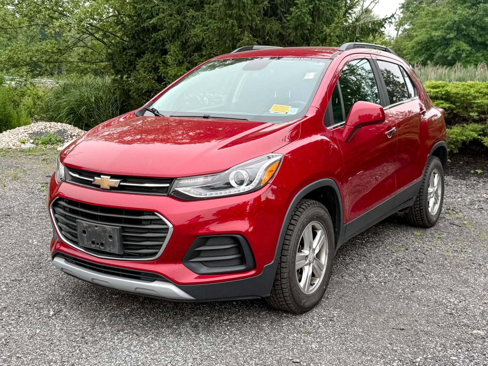 Used 2020 Chevrolet Trax LT w/ LT Convenience Package AWD/4WD image 3
