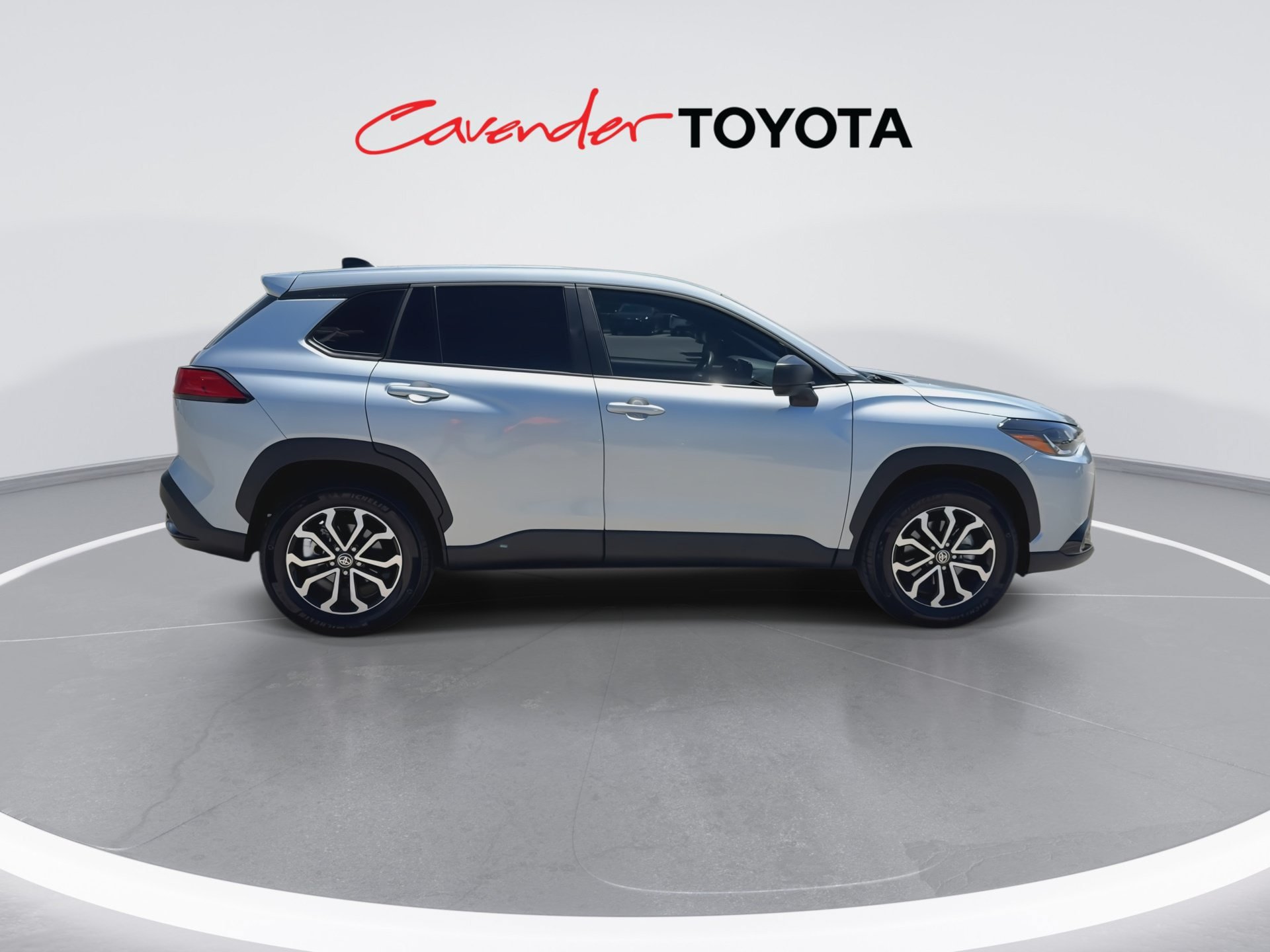 Used 2025 Toyota Corolla Cross AWD Hybrid image 9