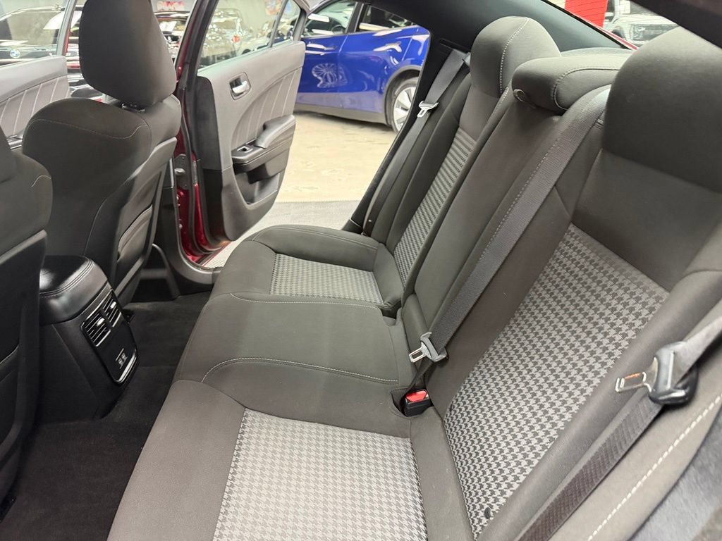 Used 2022 Dodge Charger R/T w/ Blacktop Package RWD image 38