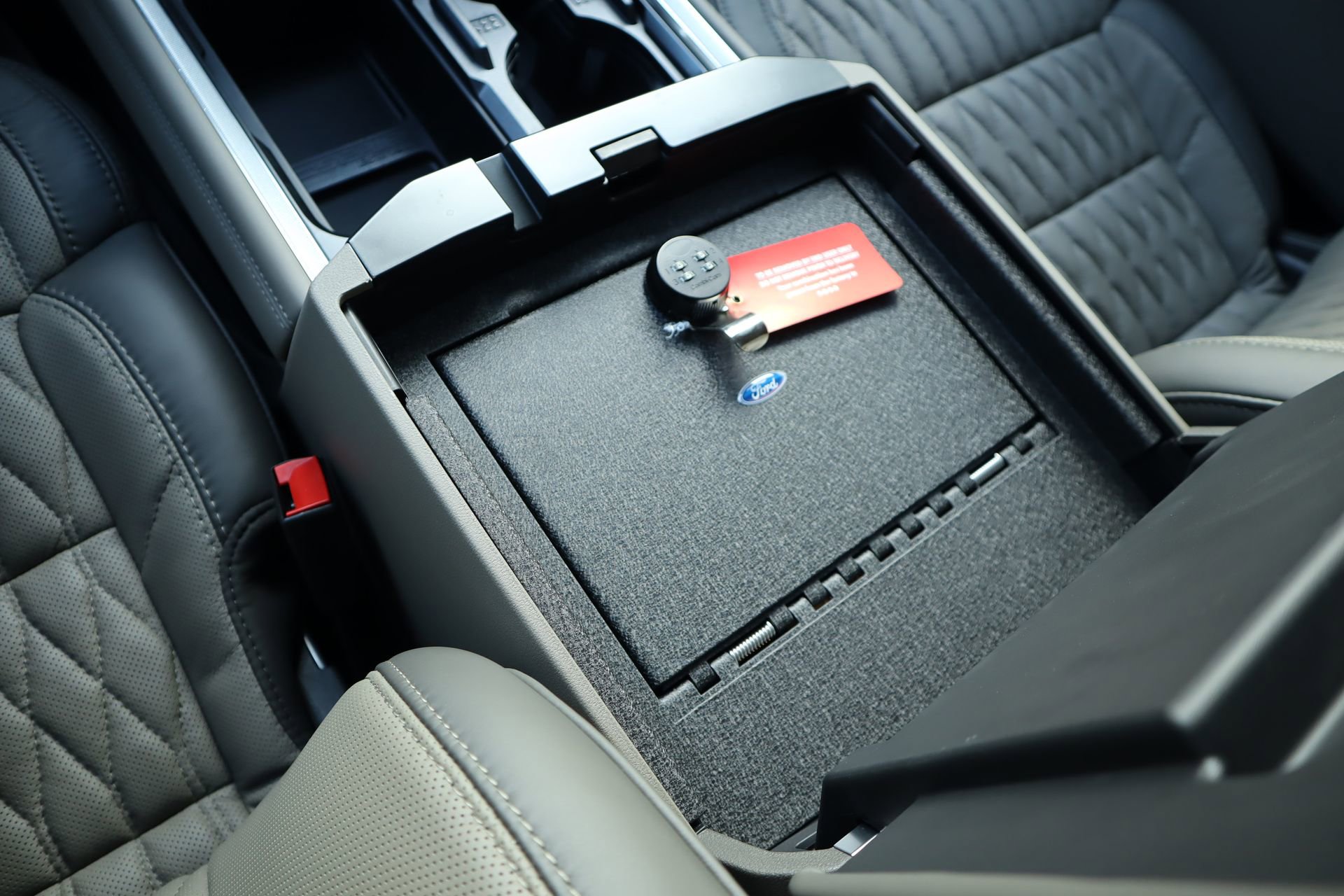 New 2026 Ford F250 Platinum w/ Platinum Plus Package image 11