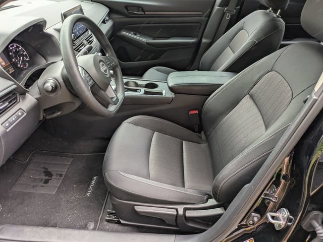 Used 2025 Nissan Altima 2.5 S FWD image 11