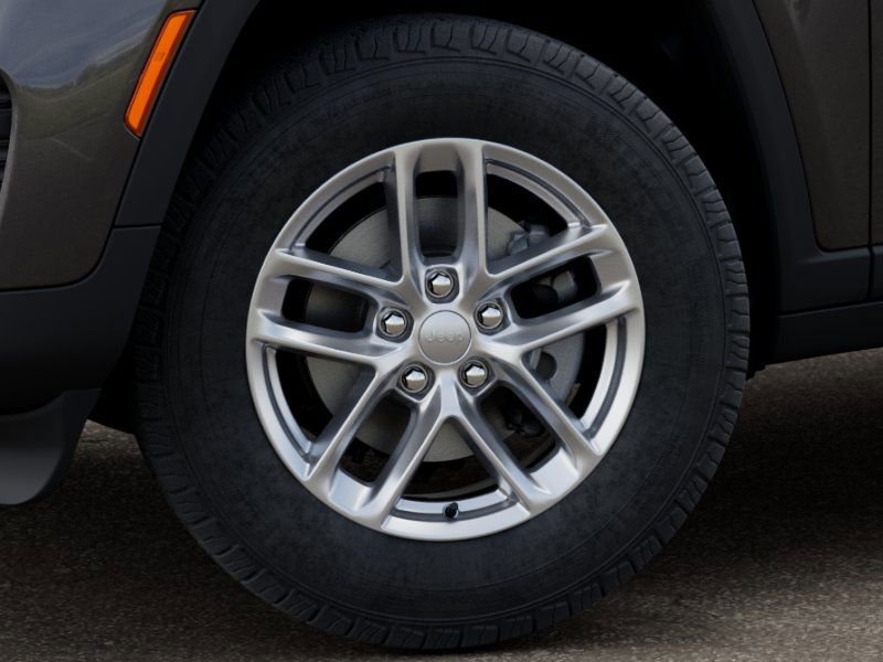 New 2025 Jeep Grand Cherokee Laredo X w/ Luxury Tech Group I image 9