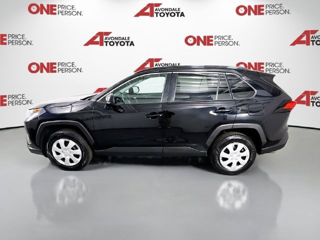 Used 2020 Toyota RAV4 LE FWD image 4