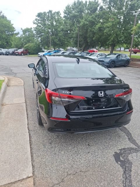 Used 2023 Honda Civic Touring image 7