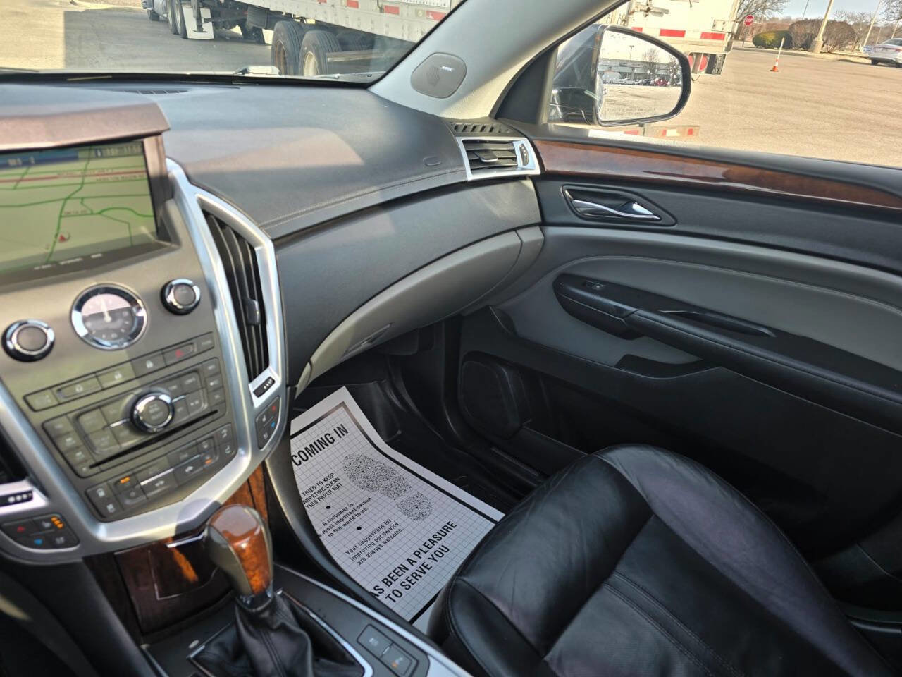 Used 2010 Cadillac SRX Premium image 11