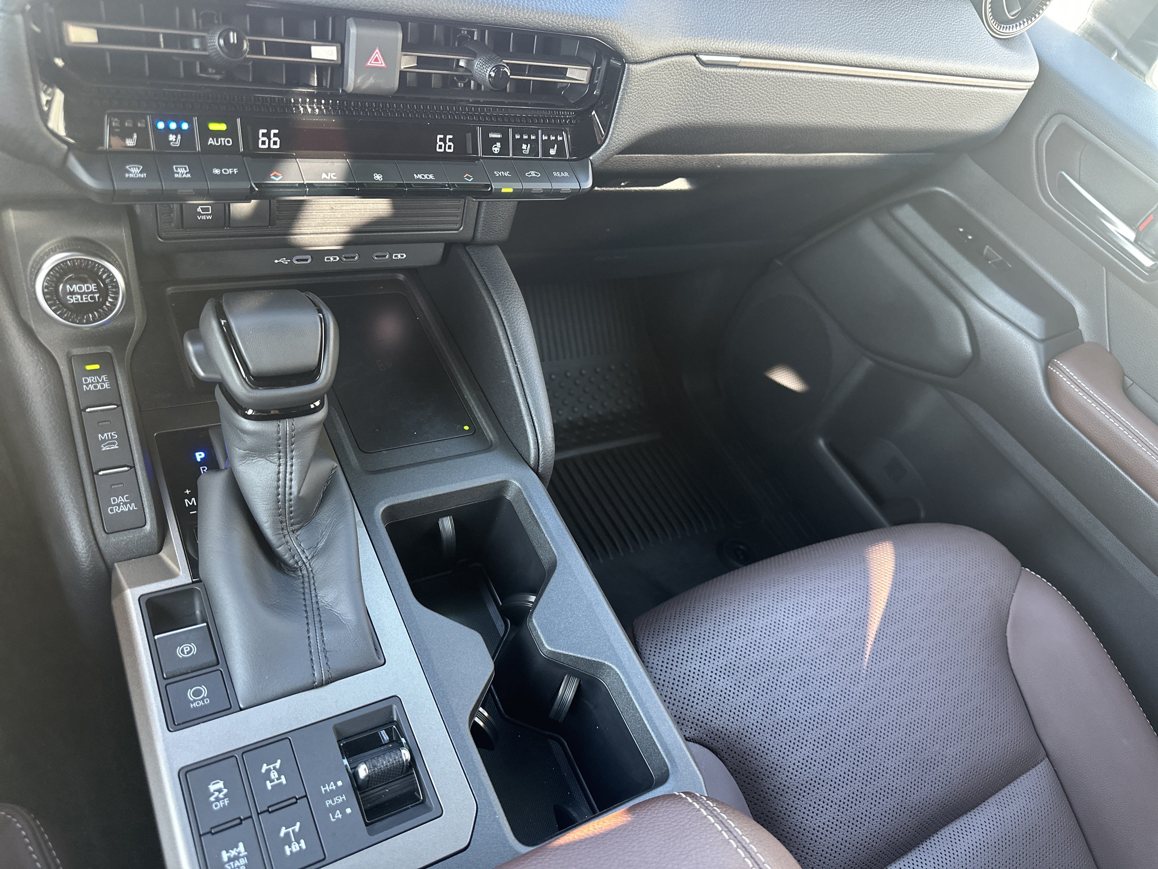 Used 2027 Toyota Land Cruiser w/ Premium Package AWD/4WD image 19