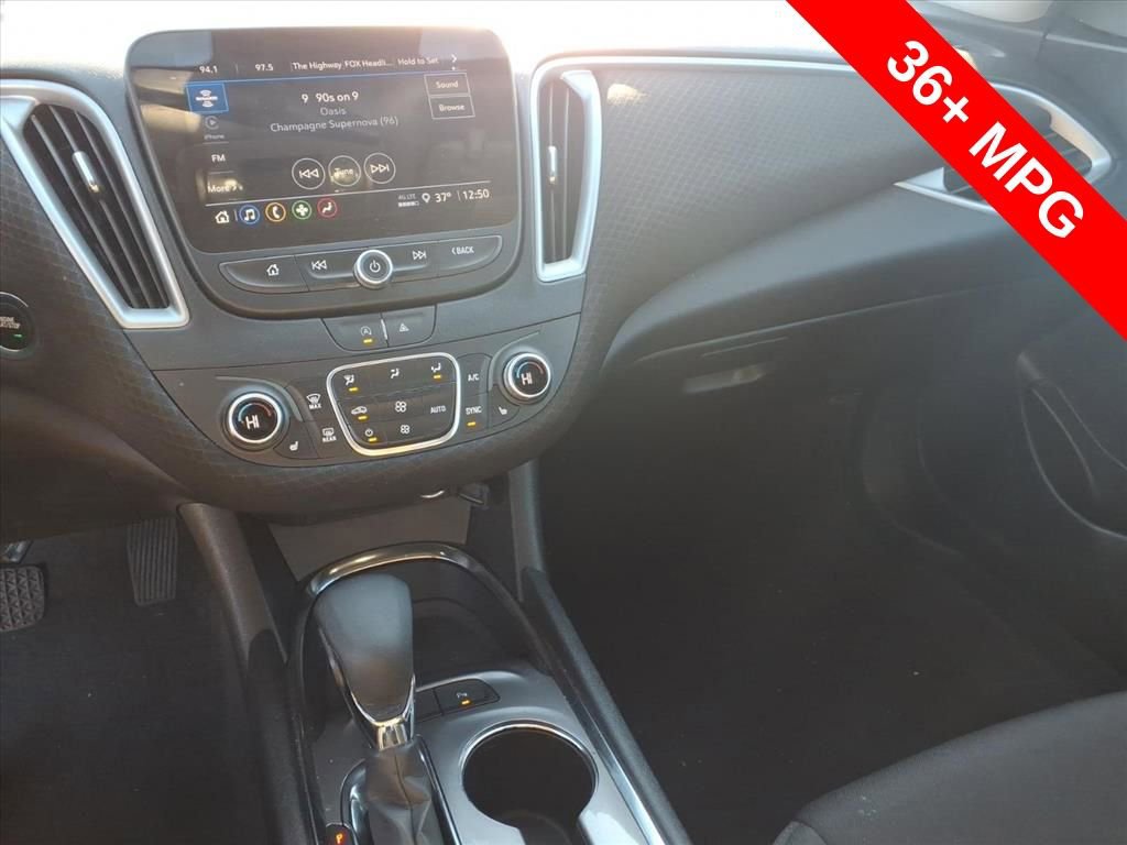 Used 2024 Chevrolet Malibu LT image 25