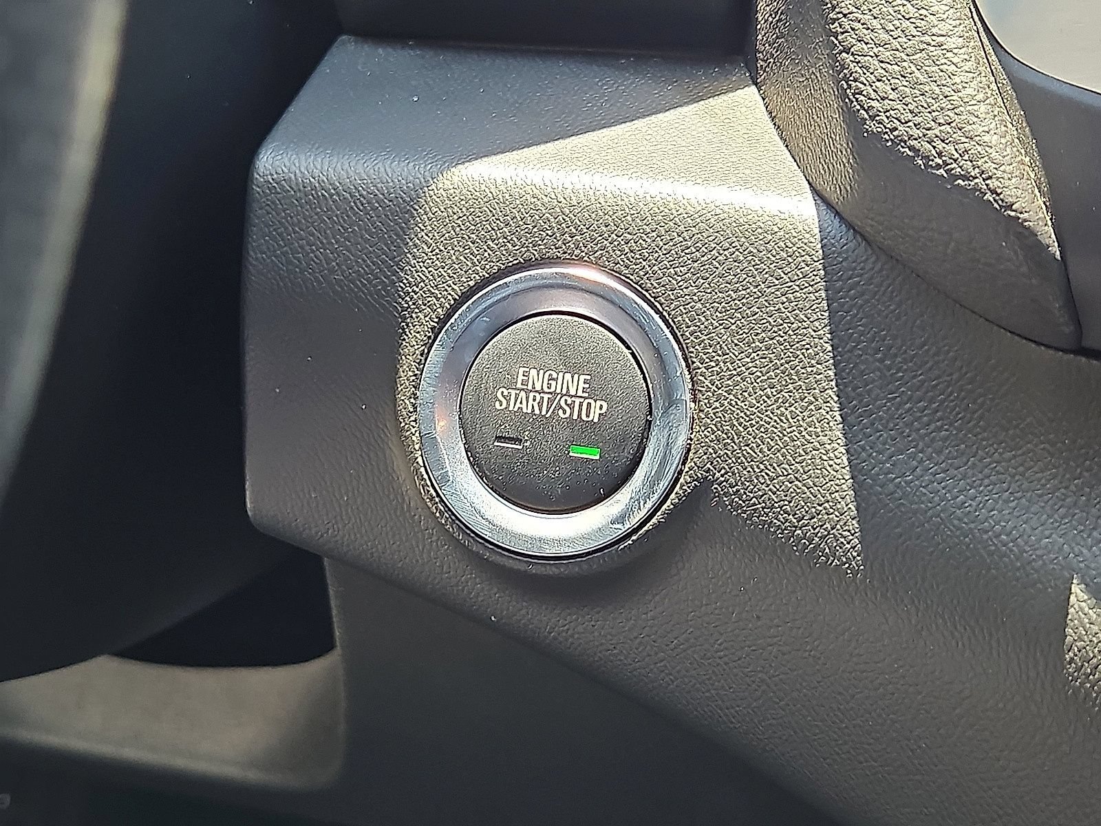 Used 2023 GMC Terrain SLE w/ Driver Convenience Package FWD image 31