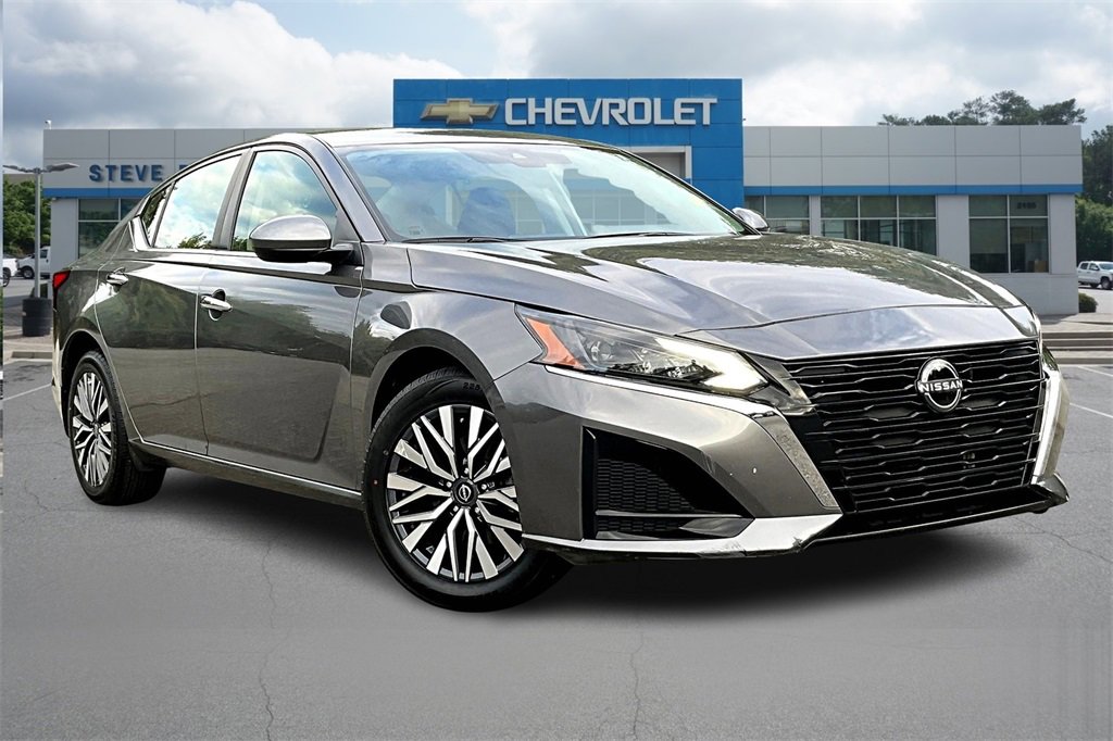 Used 2023 Nissan Altima 2.5 SV