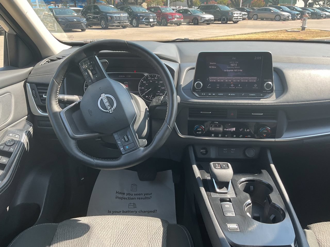 Used 2025 Nissan Rogue SV FWD image 12