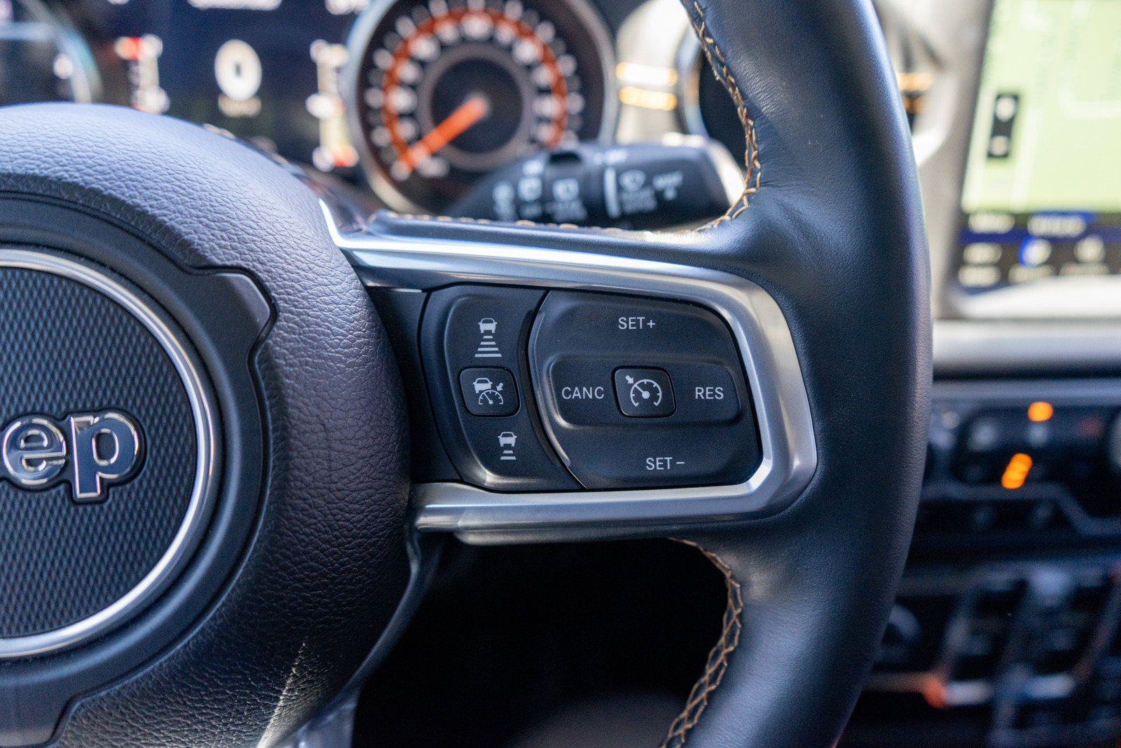 Used 2022 Jeep Wrangler Unlimited Sahara AWD/4WD image 25
