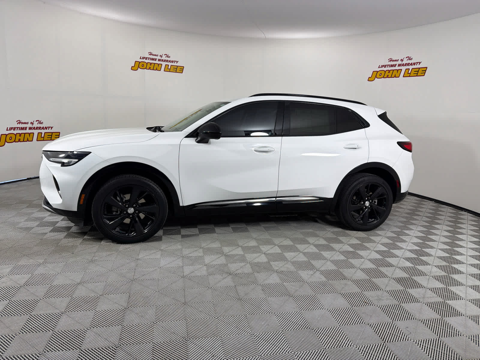 Used 2021 Buick Envision Preferred FWD image 2