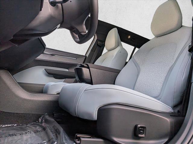 New 2025 Volvo EX30 Ultra w/ Protection Package Premier image 4