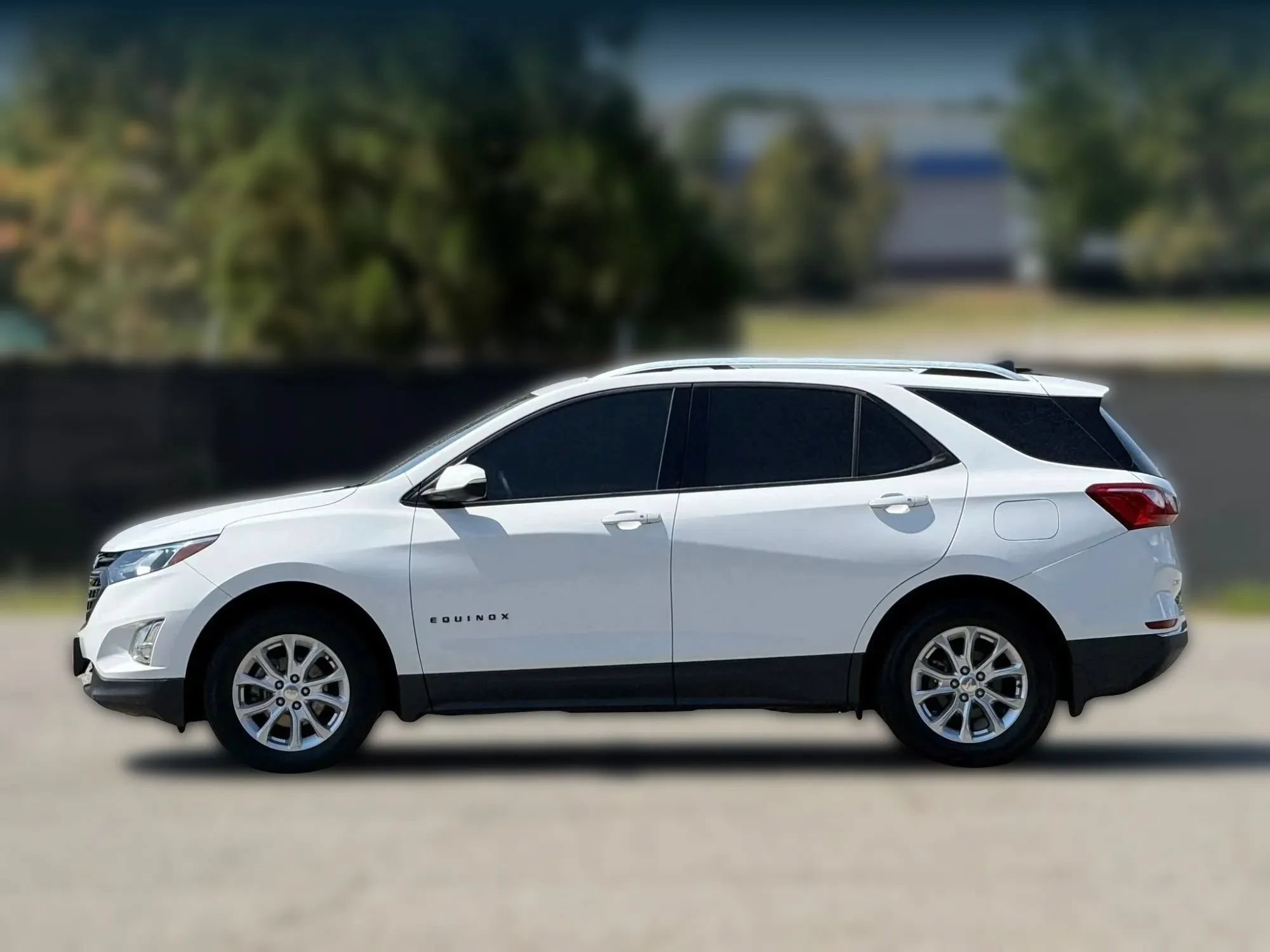 Used 2018 Chevrolet Equinox LT w/ Sun & Infotainment Package AWD/4WD image 8