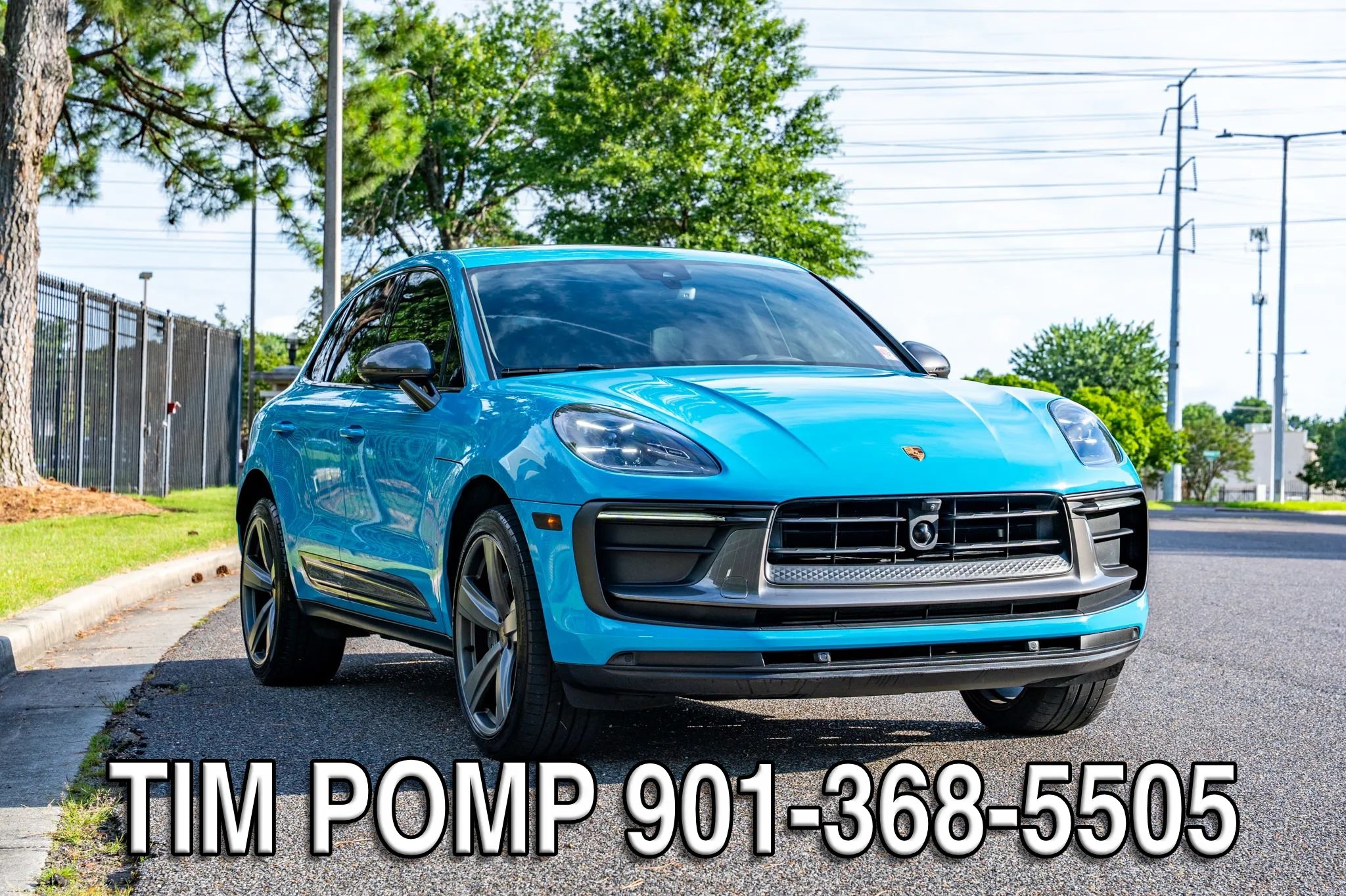 Used 2023 Porsche Macan Turbo w/ Premium Package AWD/4WD image 3
