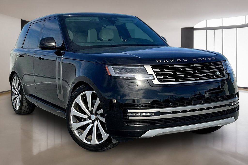 Certified 2025 Land Rover Range Rover SE AWD/4WD image 3