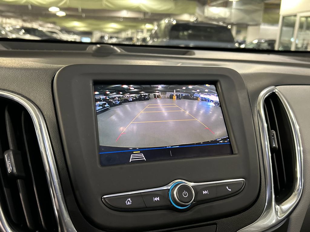 Used 2020 Chevrolet Equinox LS w/ LS Convenience Package image 17