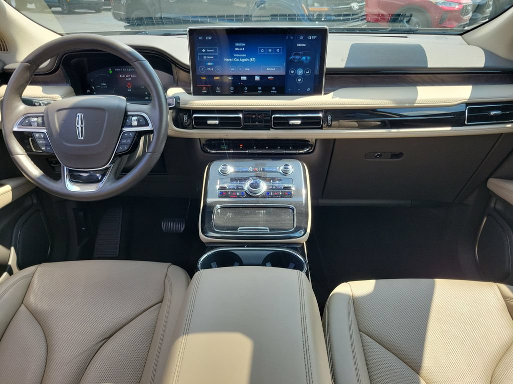 Certified 2023 Lincoln Nautilus Reserve AWD/4WD image 11