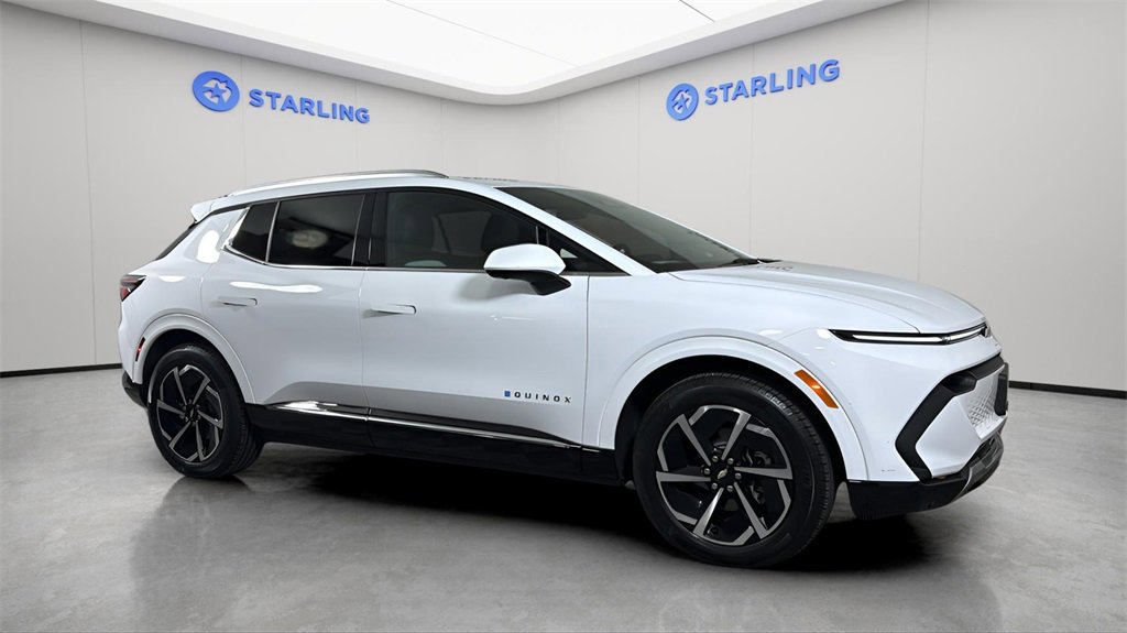 Used 2025 Chevrolet Equinox EV LT image 12