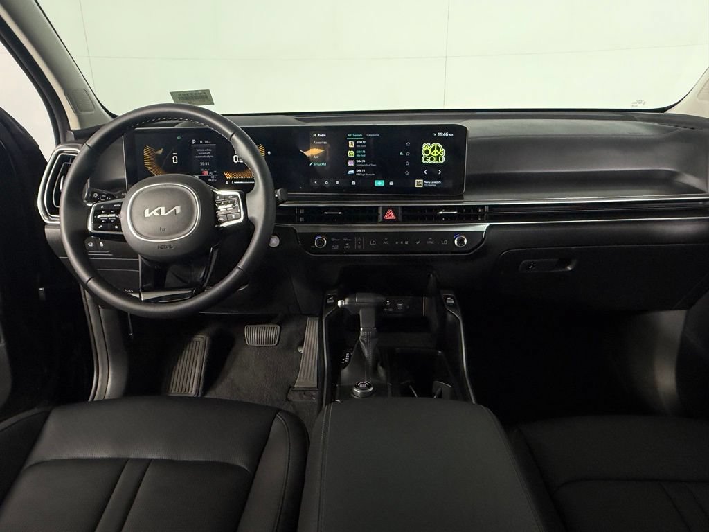 Used 2025 Kia Sorento EX w/ Panoramic Sunroof Package FWD image 16