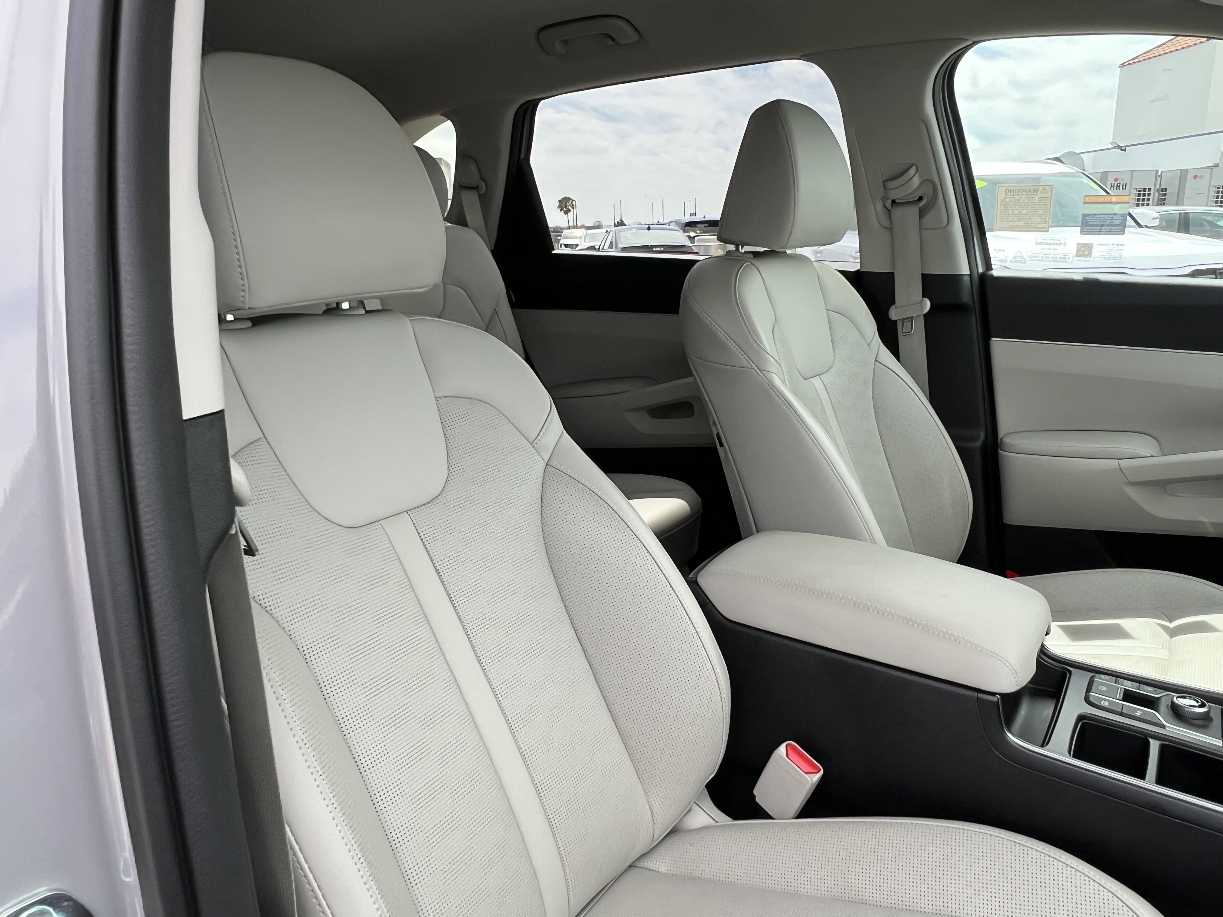 Certified 2025 Kia Sorento S image 18