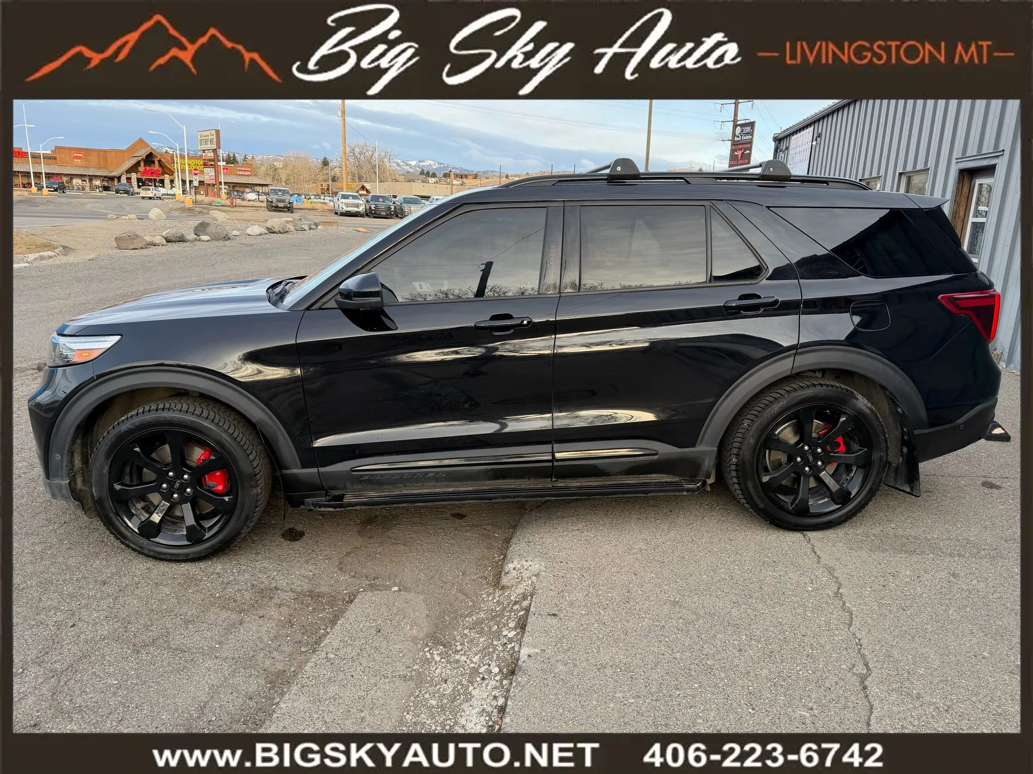 Used 2020 Ford Explorer ST w/ ST Street Pack image 4