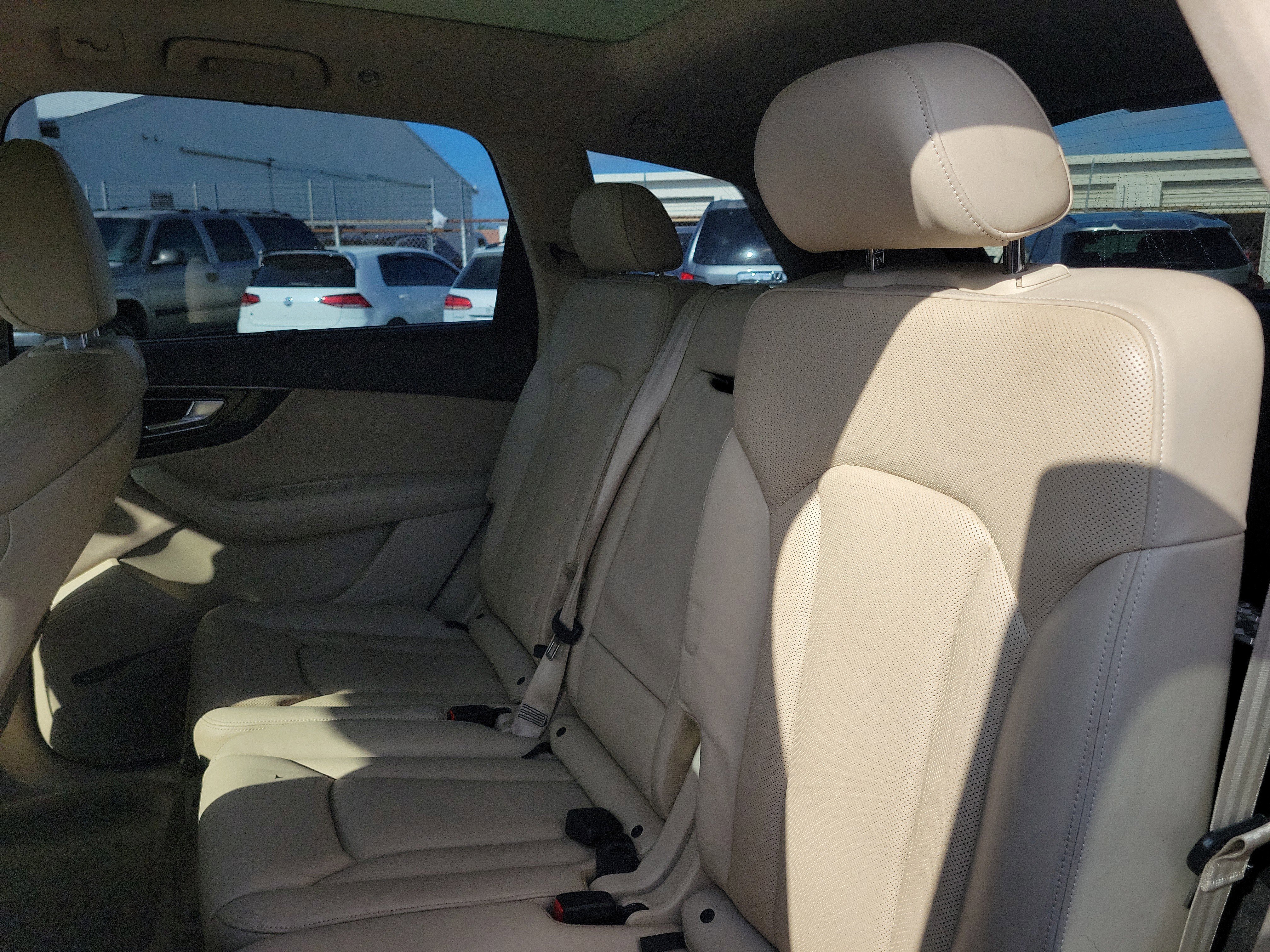 Used 2017 Audi Q7 3.0T Prestige image 11