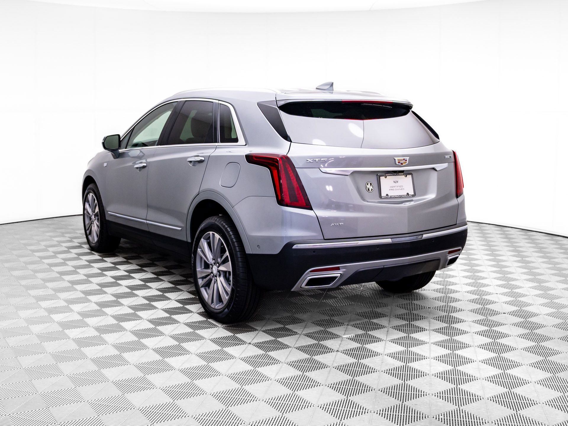 Certified 2026 Cadillac XT5 Premium Luxury w/ Driver Assist Package AWD/4WD image 3