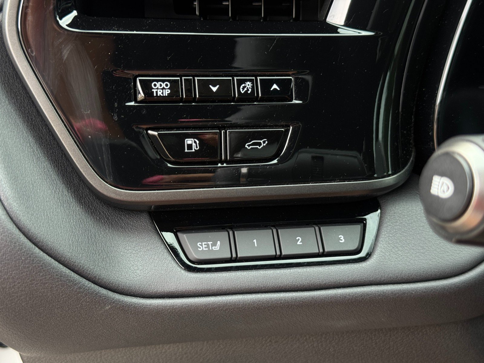 Used 2024 Lexus TX 500h AWD w/ Technology Package image 16