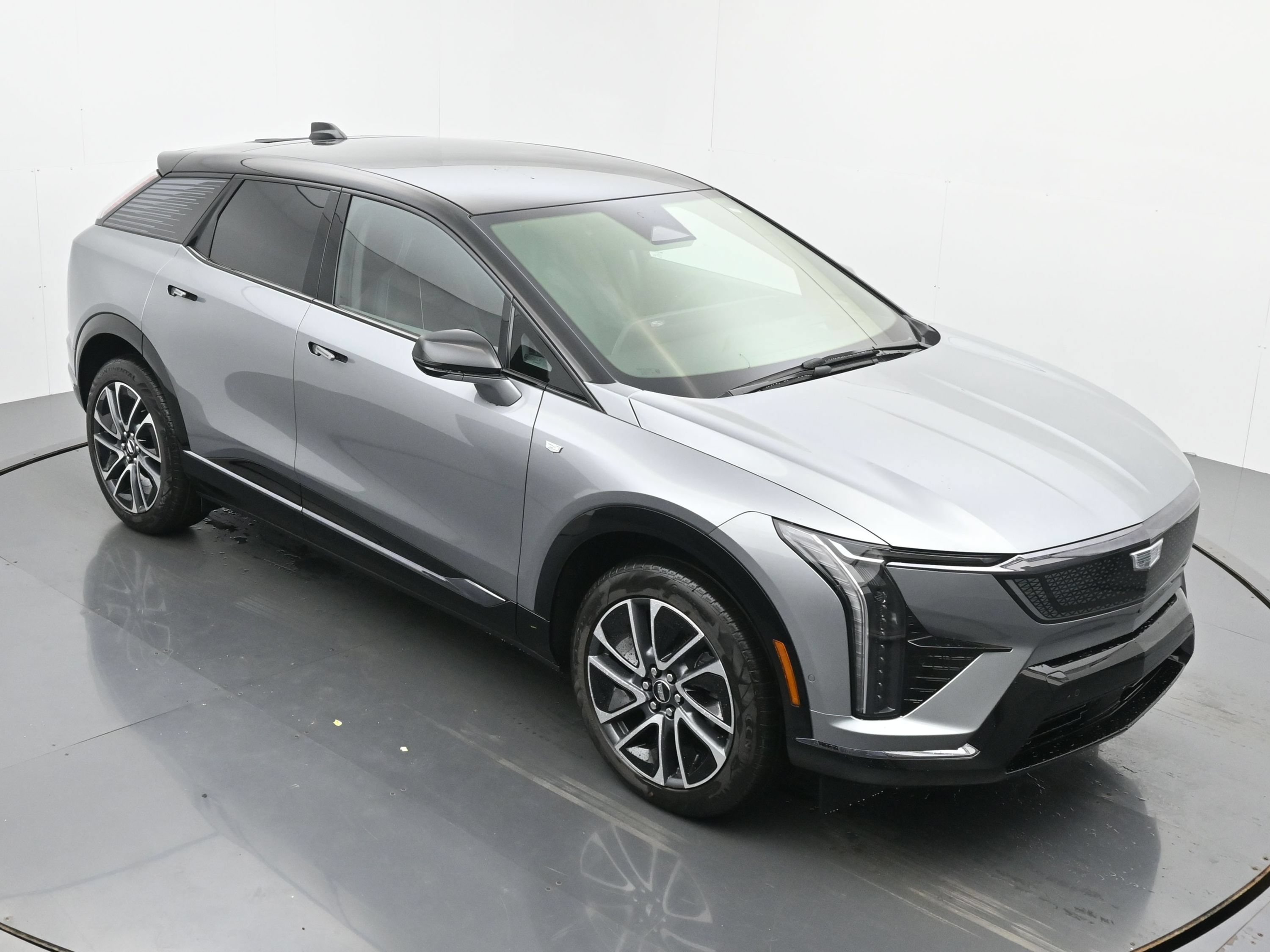 New 2026 Cadillac Optiq Sport 2 w/ LPO, Floor Liner Package AWD/4WD image 29