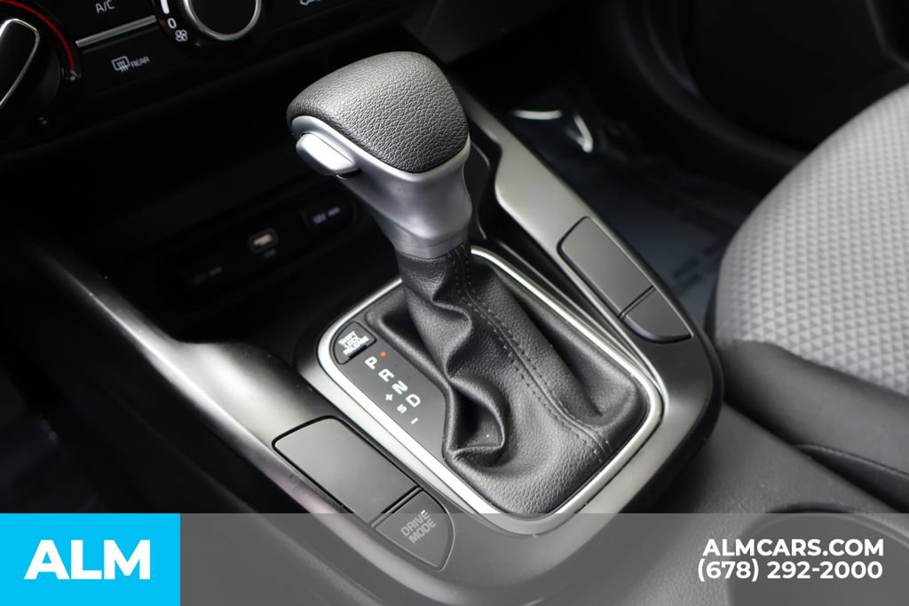 Used 2025 Kia Soul LX w/ LX Technology Package FWD image 30