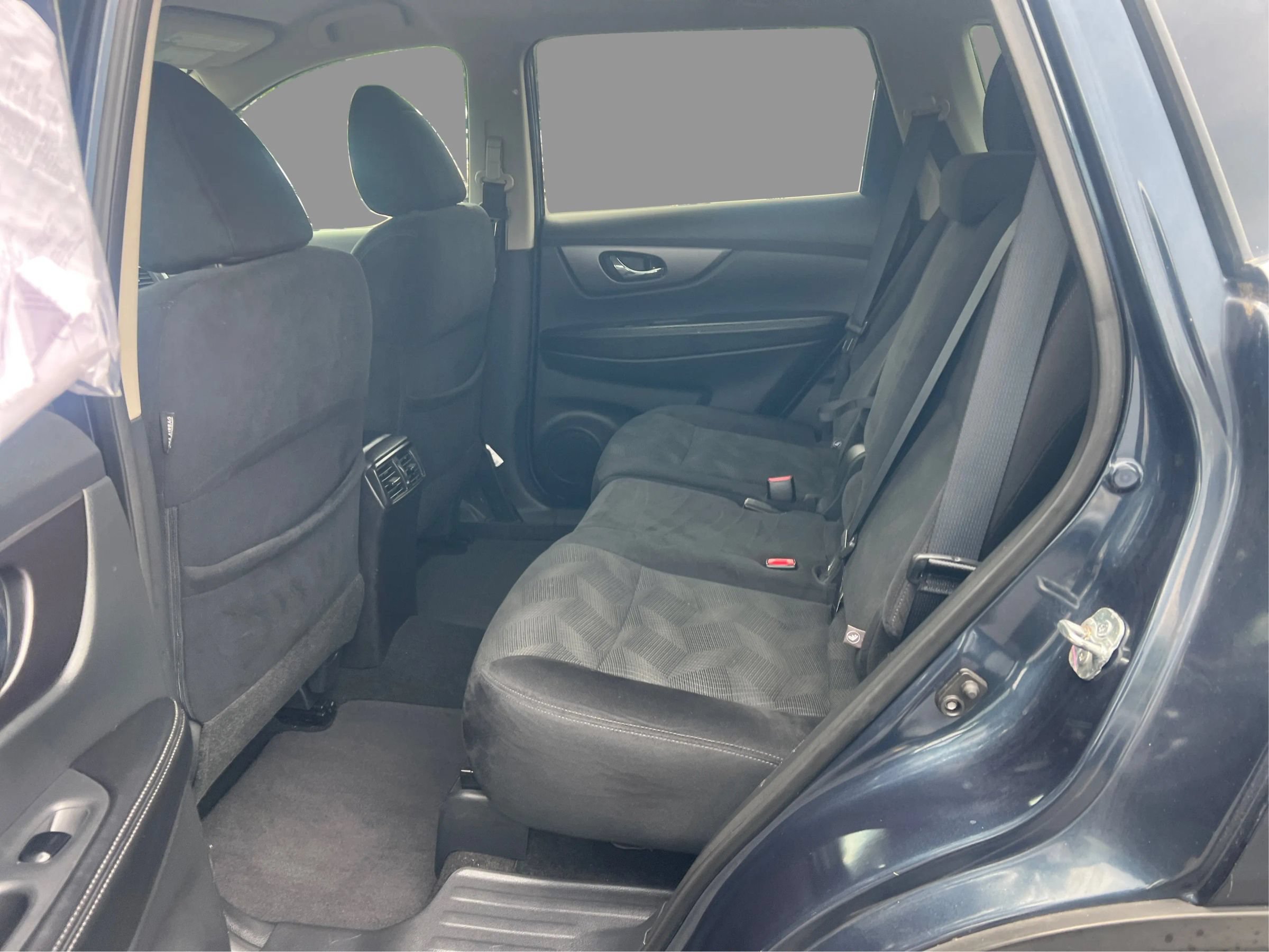 Used 2016 Nissan Rogue SV w/ SV Premium Package AWD/4WD image 11