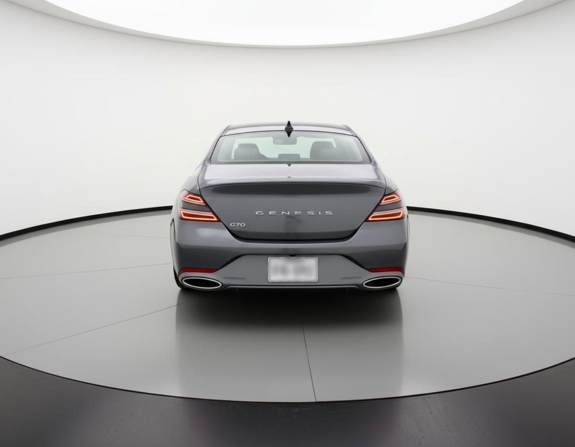 Used 2025 Genesis G70 2.5T image 7