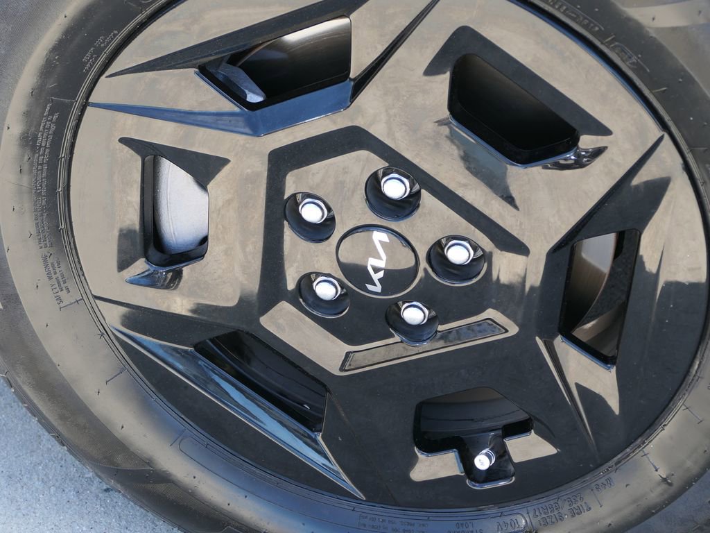 Used 2025 Kia Carnival image 10