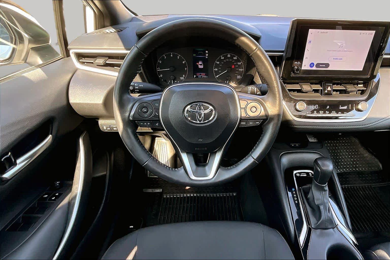 Certified 2024 Toyota Corolla SE w/ SE Premium Package FWD image 6