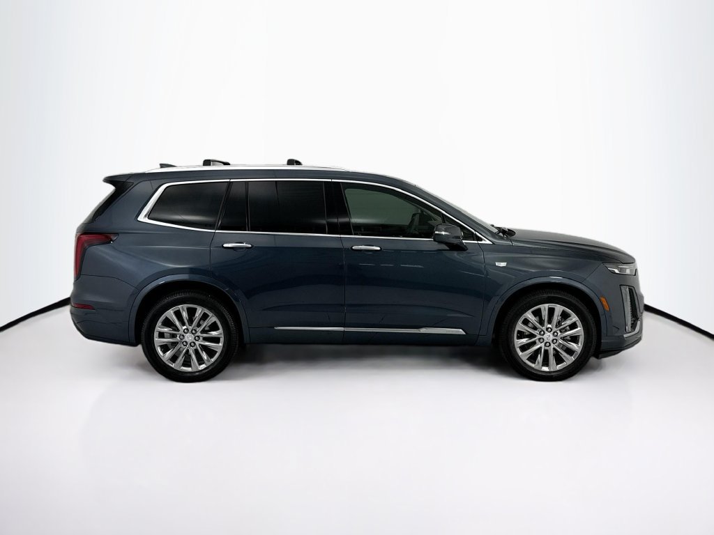 Used 2021 Cadillac XT6 Premium Luxury FWD image 4