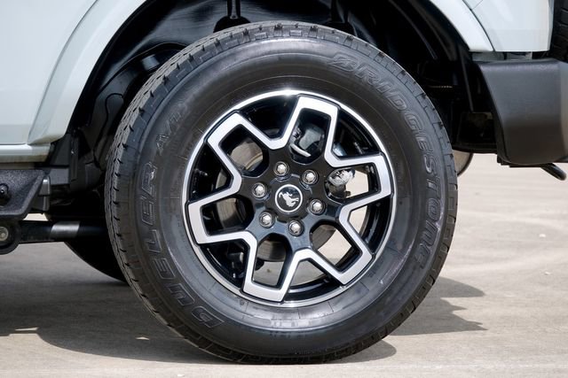 Used 2023 Ford Bronco Outer Banks image 38