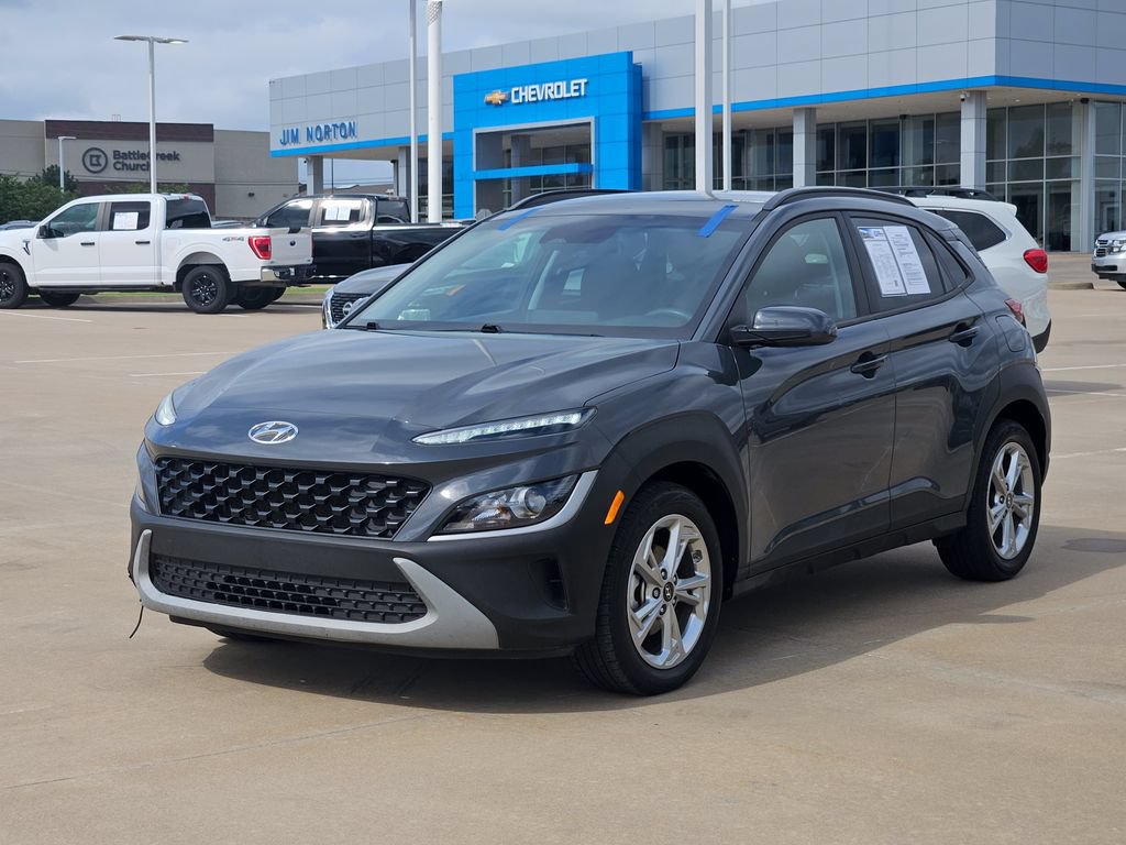 Used 2023 Hyundai Kona SEL w/ Cargo Package FWD video 4