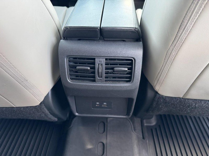 Used 2023 Nissan Rogue SV w/ SV Premium Package image 16